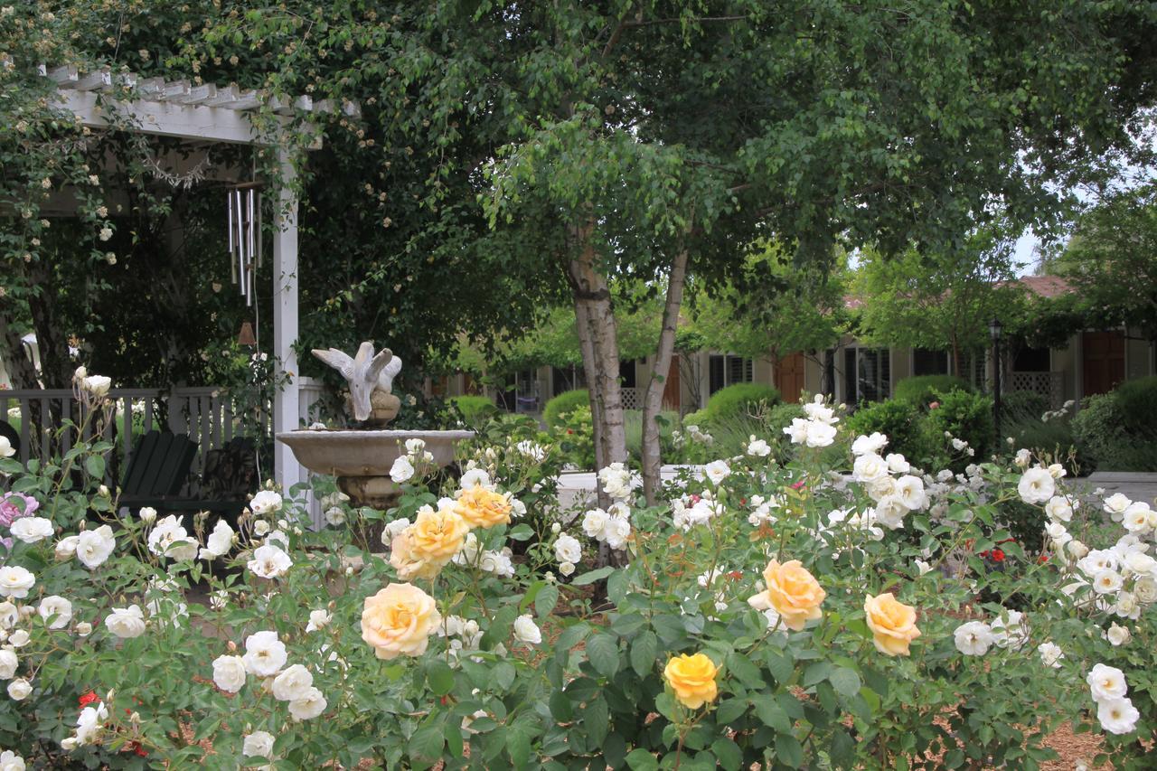 Meadowlark Inn Solvang Exterior photo